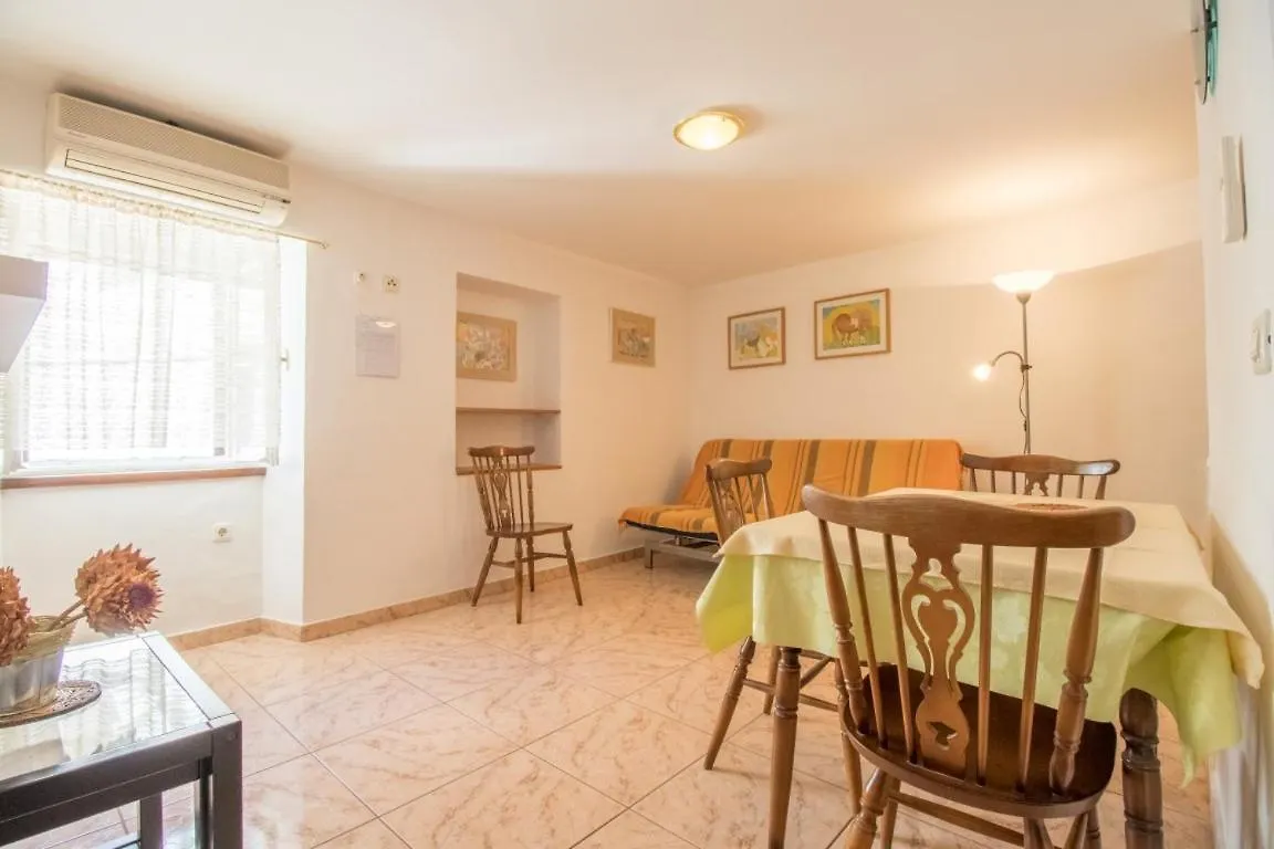 Dr Hero Apartments Baška