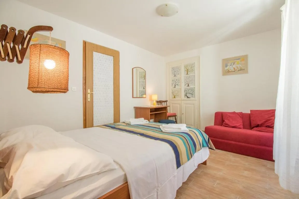 Dr Hero Apartments Baška