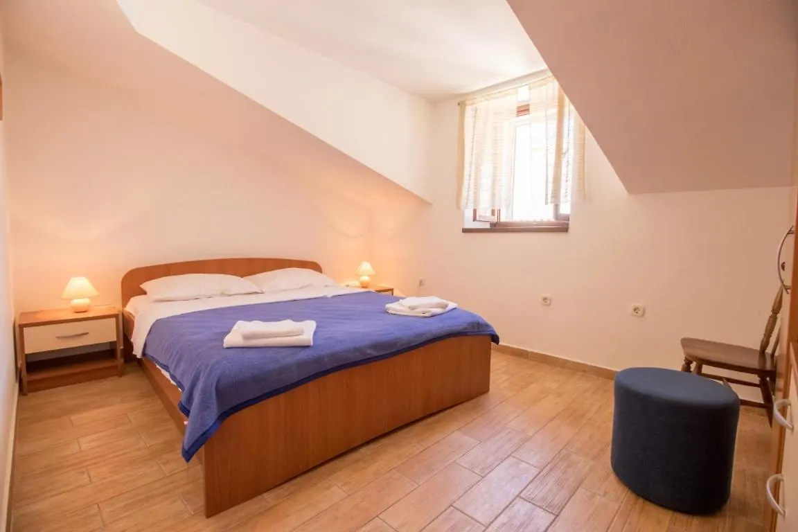 Dr Hero Apartments Baška
